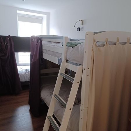 Voyage Hostel - Rooms With Shared Kitchen Дъглас Екстериор снимка