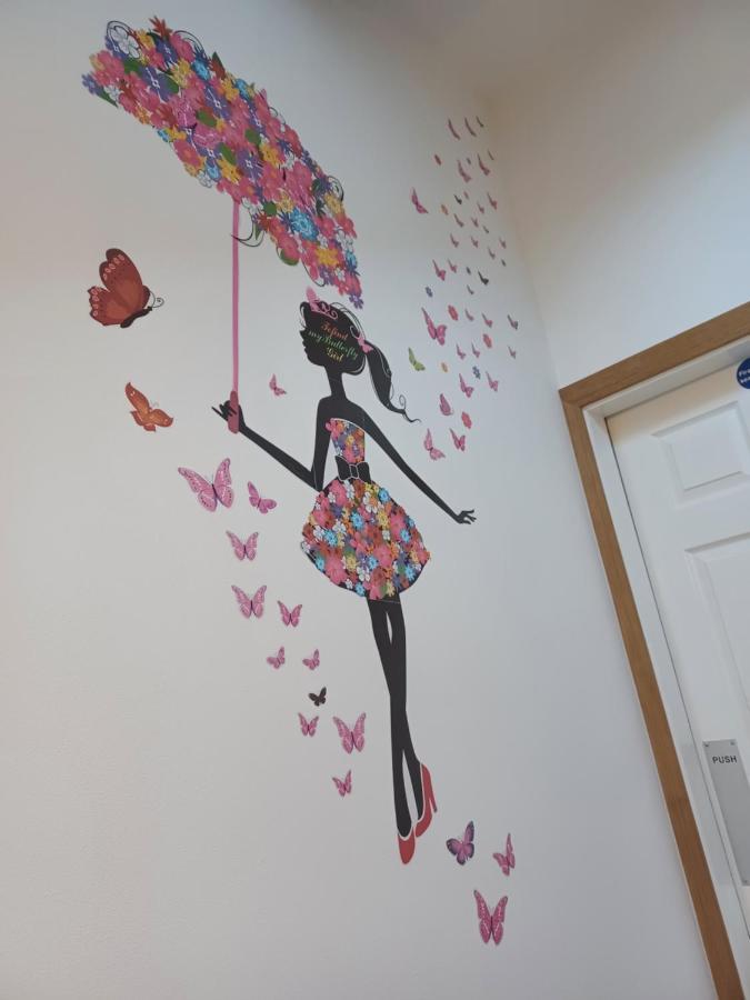 Voyage Hostel - Rooms With Shared Kitchen Дъглас Екстериор снимка